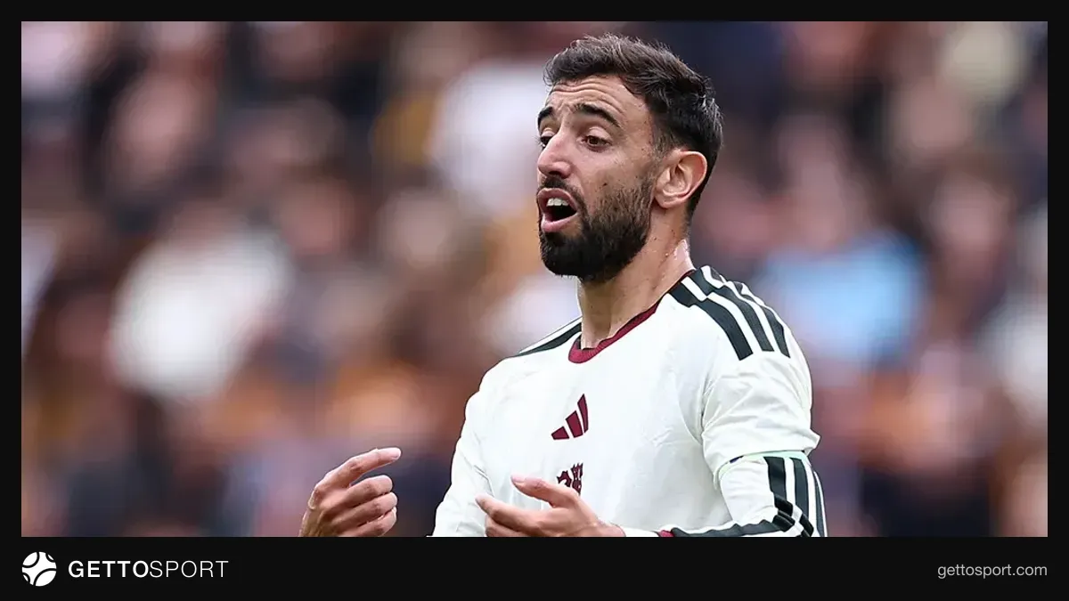 Brunu Fernandeş Mançester Yunayted forması ilə məyus görünür