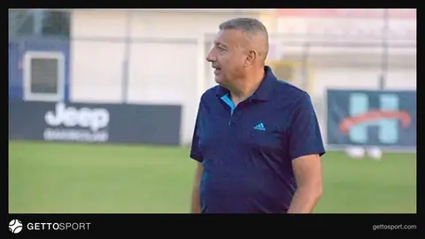 Fethiyespor teknik direktörü Mustafa Ceviz ve futbolcular maç anında