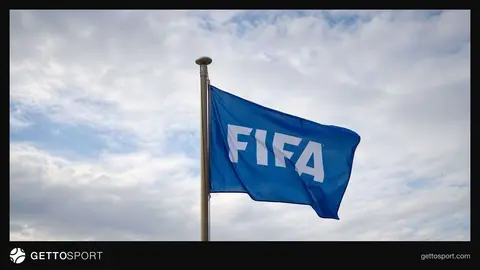 Antalyaspor ve Fatih Karagümrük logoları ile FIFA logosu