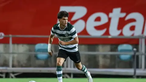 Sportinqin Flavio Qonsalvesin oyun zamanı hərəkəti
