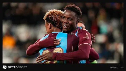 Franculino Dju gol sevinciyle Trabzonspor formasıyla