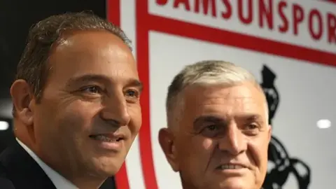 Fuat Çapa basın toplantısında konuşurken