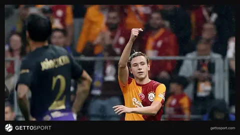 Galatasaray formasıyla Aleksei Batrakov gol sevinci sahada