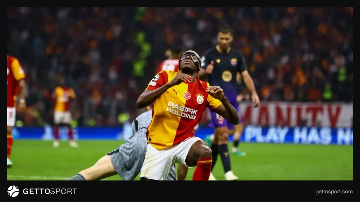 Rams Park'ta Galatasaray ile Barcelona oyuncuları maç sırasında
