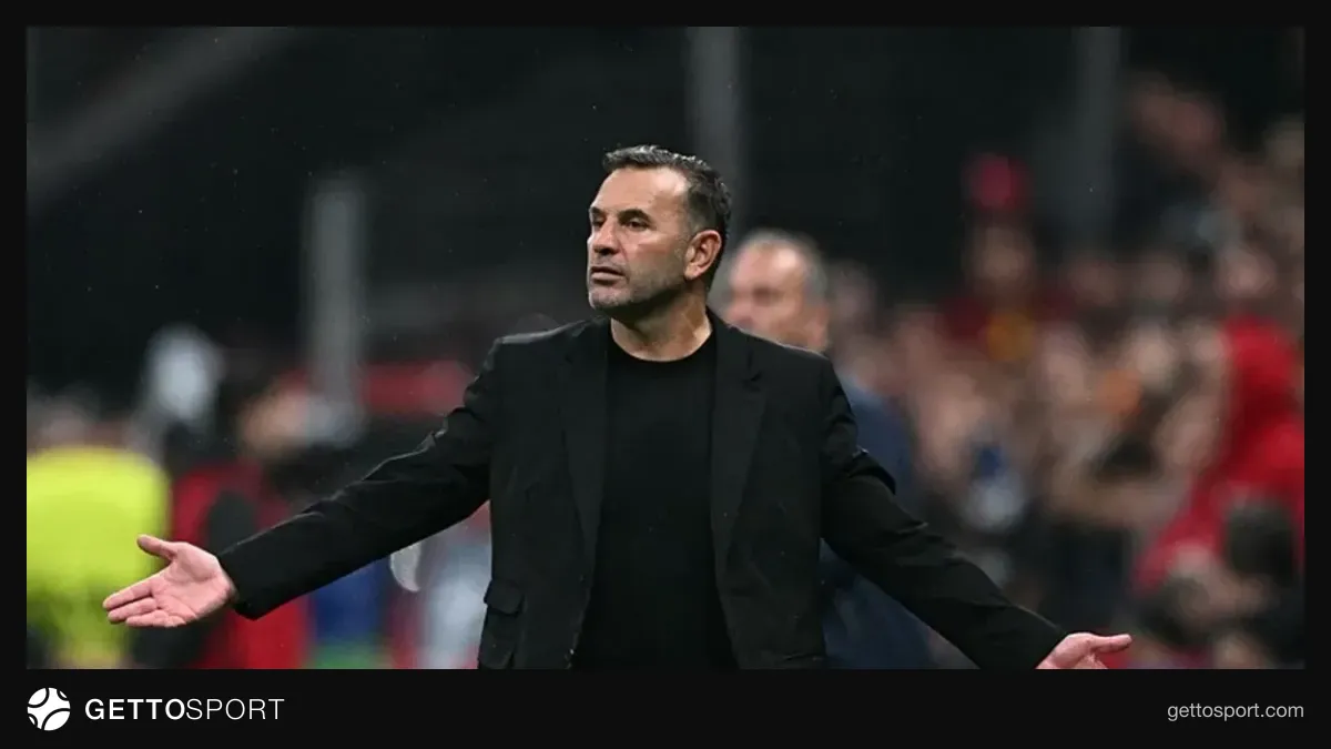 Galatasaray teknik direktörü Okan Buruk maç sonrası açıklama yaparken