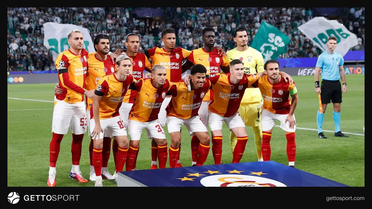 Galatasaray futbolcuları RAMS Park'ta ısınırken stadyum görüntüsü