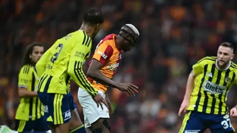 Galatasaray-Fenerbahçe derbisinden ilk yarı istatistikleri ekran görüntüsü