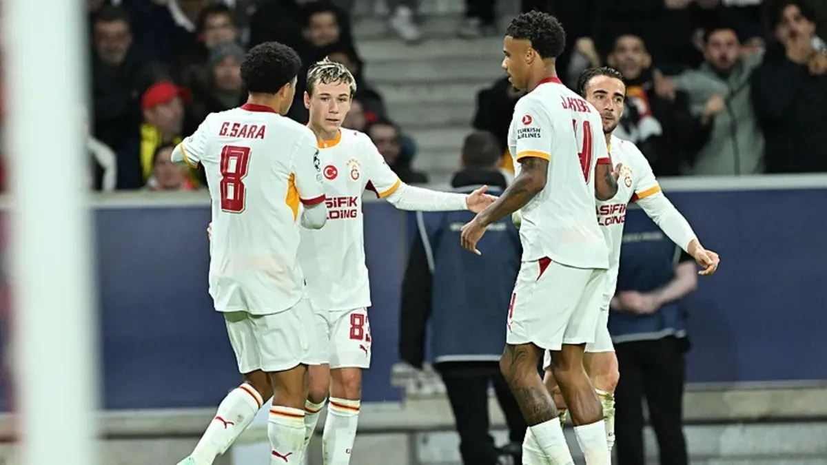 Galatasaraylı futbolcular Lille deplasmanında gol sevinci