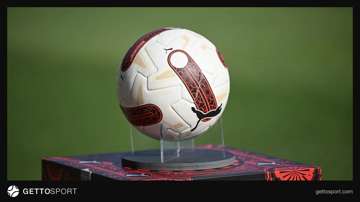 RAMS Park önünde Galatasaray ve Kasımpaşa taraftarları veya stat görüntüsü