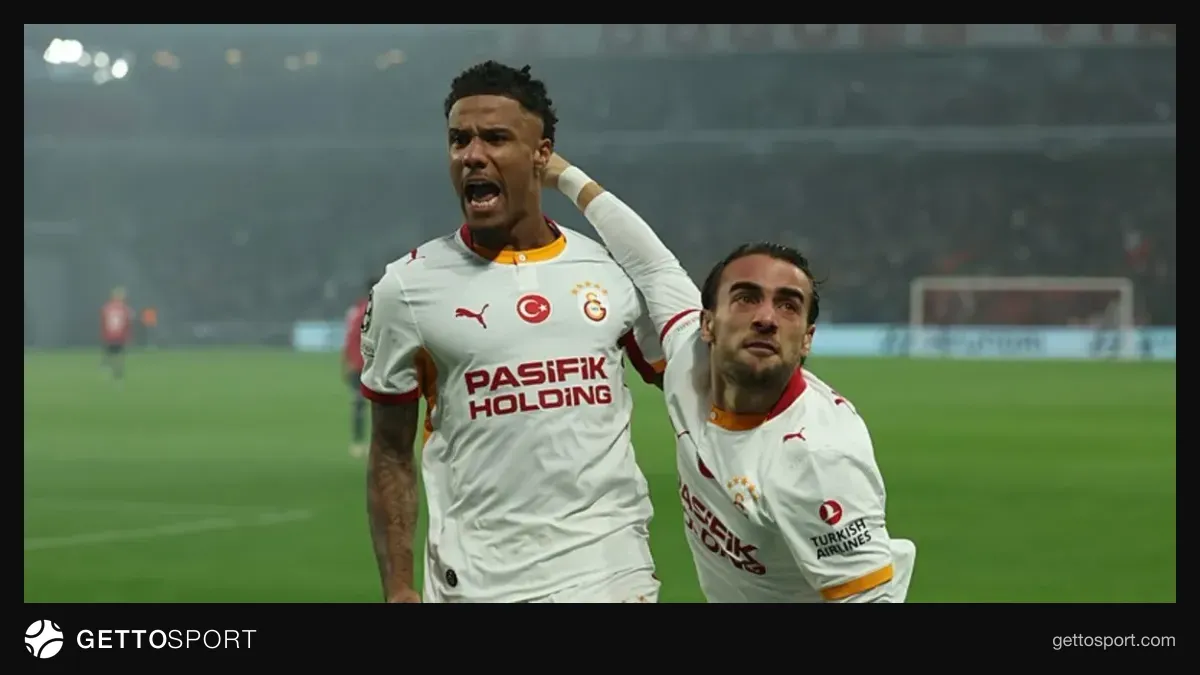 Galatasaray oyuncuları gol sevinci yaşarken