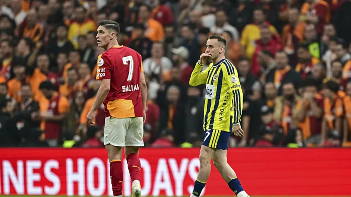 Galatasaray sosyal medya hesabından yapılan gönderinin ekran görüntüsü, mum ve Harry Potter eşyaları