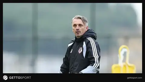 Gaziantep FK futbolcuları Orhan Ak yönetiminde antrenmanda