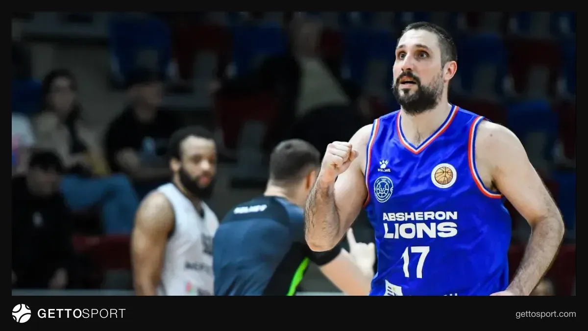 Gediminas Orelik oyunda mübarizə apararkən