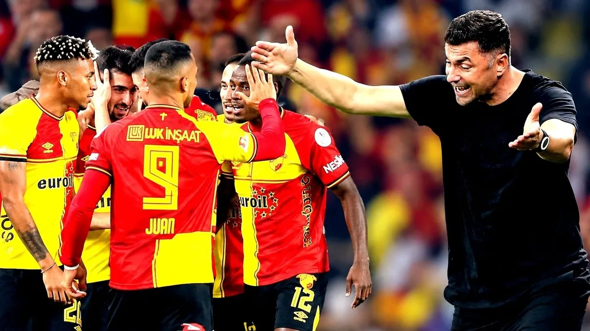 Göztepe oyuncularının Gürsel Aksel Stadyumu'nda gol sevinci