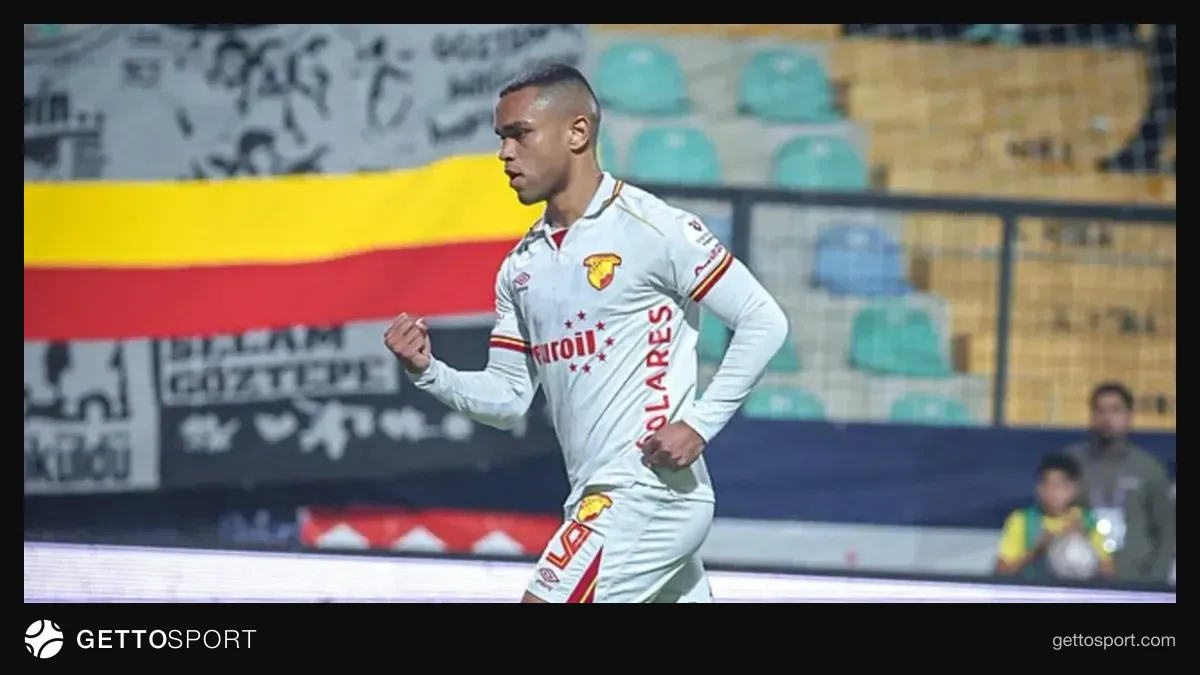 Göztepe oyuncuları gol sevincini kutluyor