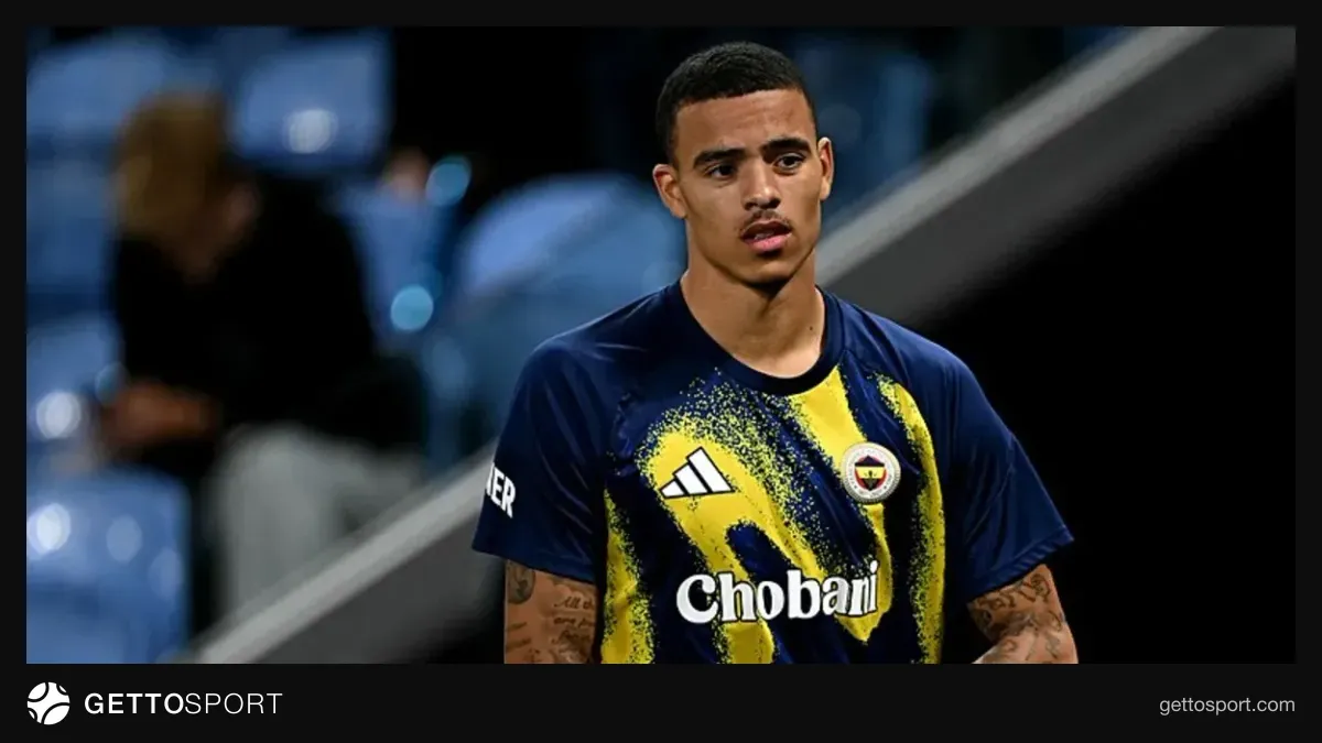 Aston Villa-Fenerbahçe maçında taraftarlar ıslık ve protesto ederken Greenwood