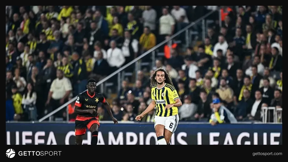 Guendouzi topa yanlış müdahale ederken ve Lukas Provod gol sevinci