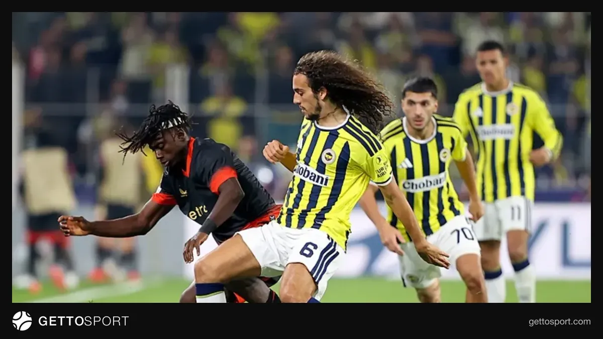 Guendouzi topu kontrol ederken sahada üzüntülü görüntü