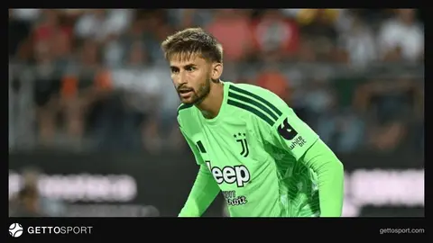 Guglielmo Vicario Juventus-un formasıyla