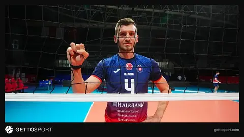 Halkbank voleybolcuları Murat Yenipazar ve Ahmet Samet Baltacı basın toplantısında