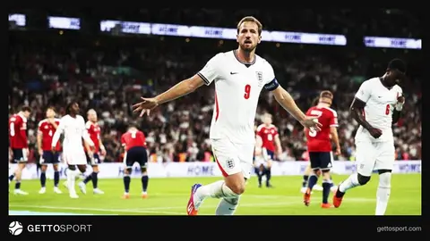 Wembley'de Harry Kane gol sevinci ve tribünler
