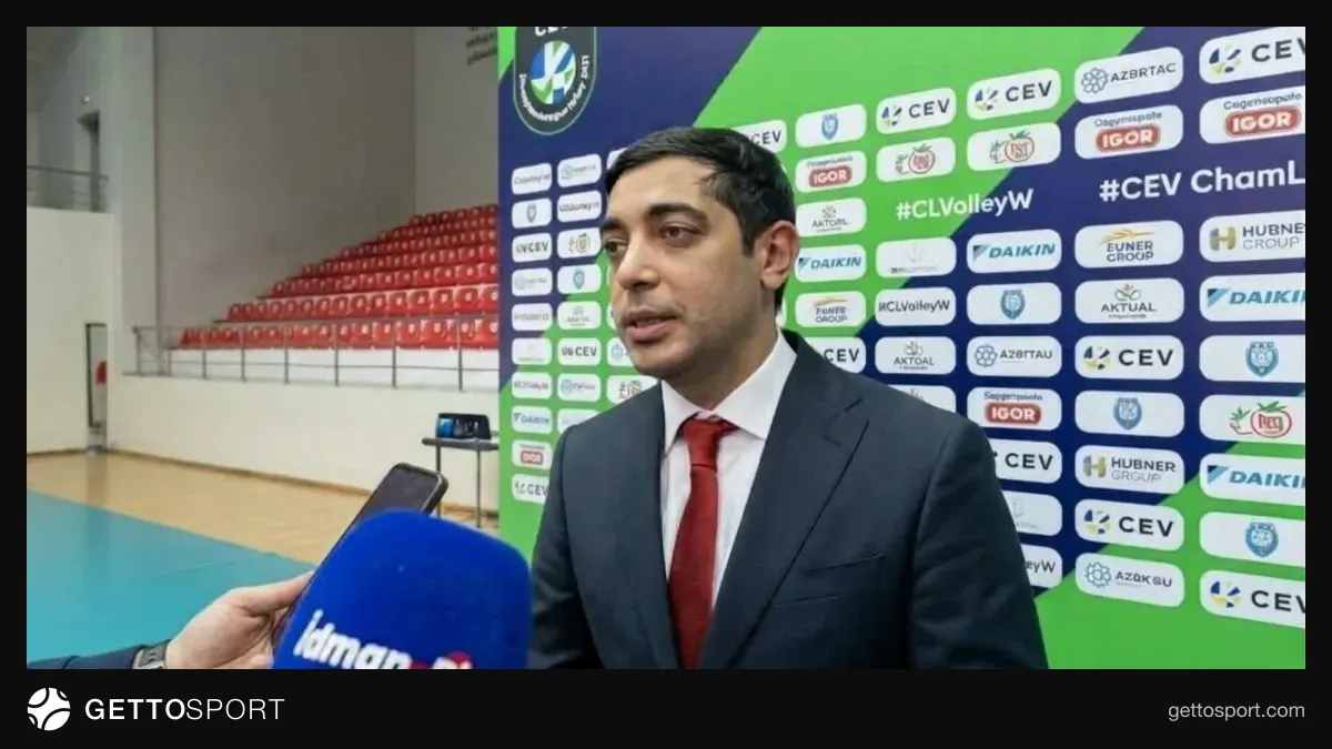 Tovuz stadionunda Turan komandasının voleybol oyunu və azarkeşlər
