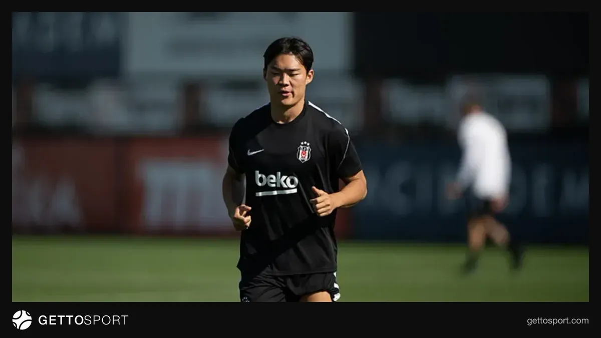 Hyeon-Gyu Oh Beşiktaş formasıyla gol sevincinde