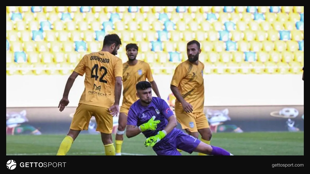 Hakimlər və futbol matçı stadionu