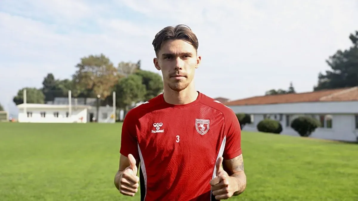 Samsunspor formasıyla Igor Drapinski basın toplantısında konuşuyor