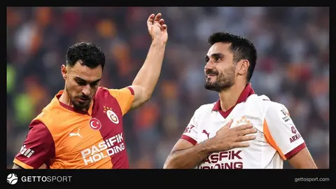 Galatasaray formasıyla İlkay Gündoğan ve Kaan Ayhan kulübede otururken