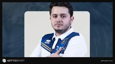 İmişli klubunun loqosu və ofisində sənədlər