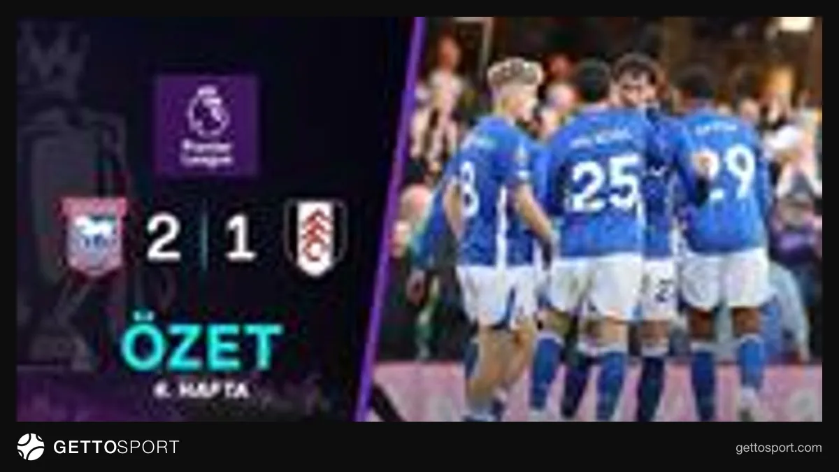 Ipswich Town oyuncuları maçta gol sevincini kutluyor