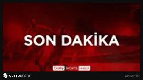 İsmail Kartal basın toplantısında mikrofon başında konuşurken