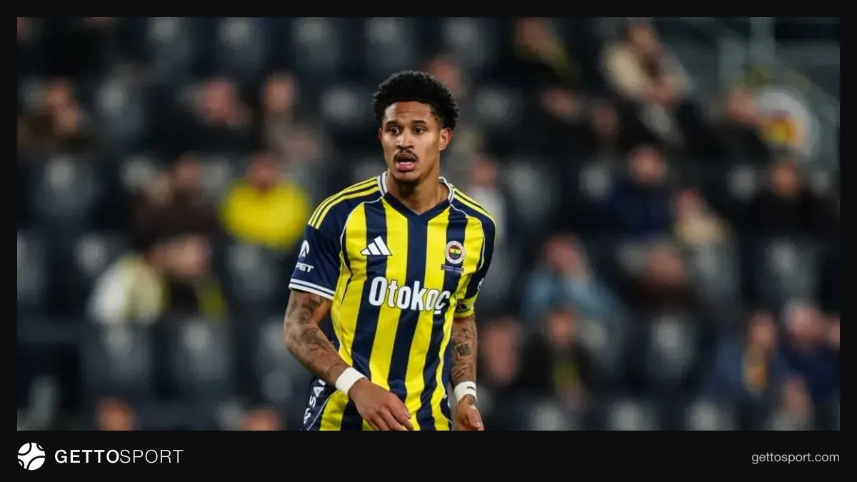 Jayden Oosterwolde formasıyla sahada koşarken