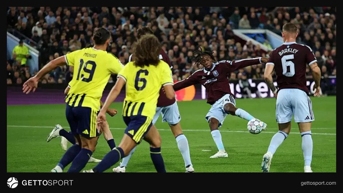 Johan Manzambi Aston Villa formasıyla gol sevinci