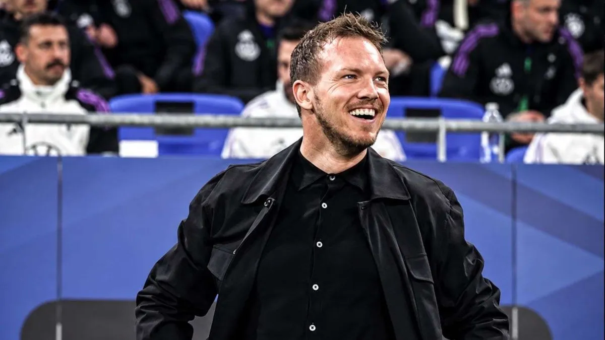 Julian Nagelsmann antrenmanda veya takım kenarında düşünceli görüntü