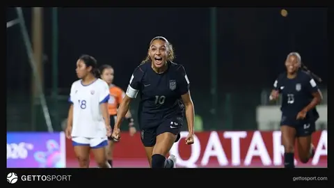 Karolina Reyna ABŞ U-17 forması ilə qol sevincində