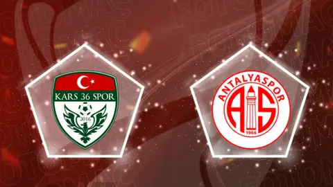 Kars 36 Spor ile Antalyaspor takımlarının sahaya çıkış anı