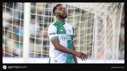 Bursaspor formasıyla Kelechi Iheanacho gol sevinci