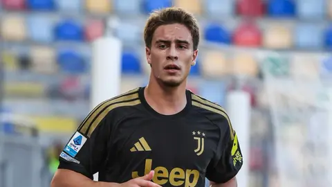Kenan Yıldız Juventus forması ilə meydanda