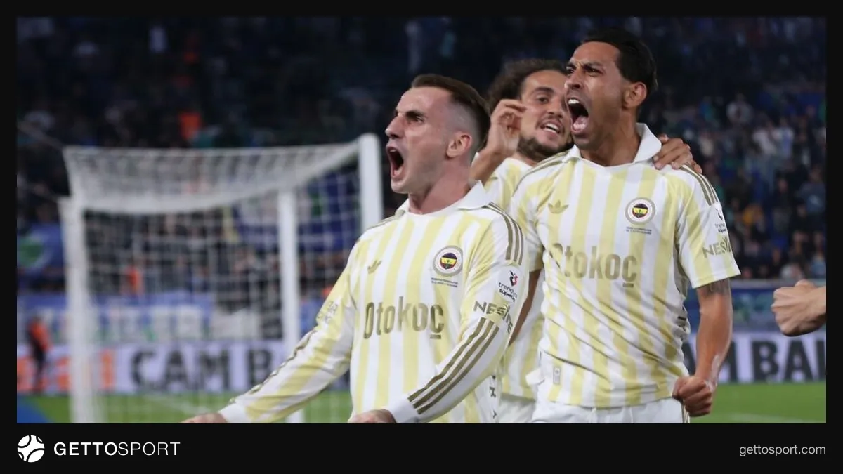Kerem Aktürkoğlu Fenerbahçe formasıyla asist yaparken
