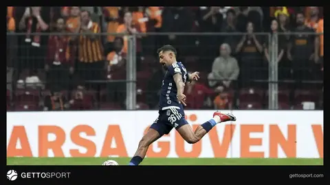Kerem Demirbay maç sonrası açıklama yaparken