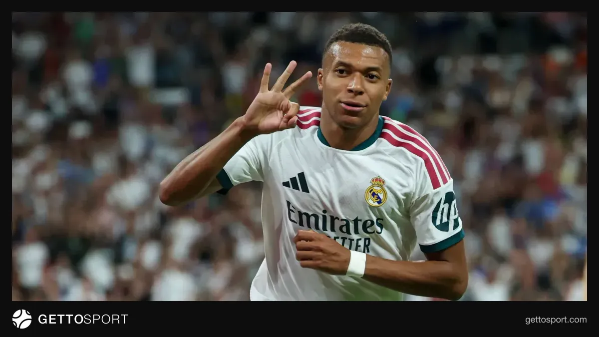 Real Madrid forması ilə Kilian Mbappe meydanda düşüncəli jest