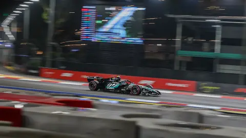 Mercedes araçları ve Kimi Antonelli pistte