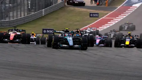 Podyumda Kimi Antonelli, Charles Leclerc ve Max Verstappen