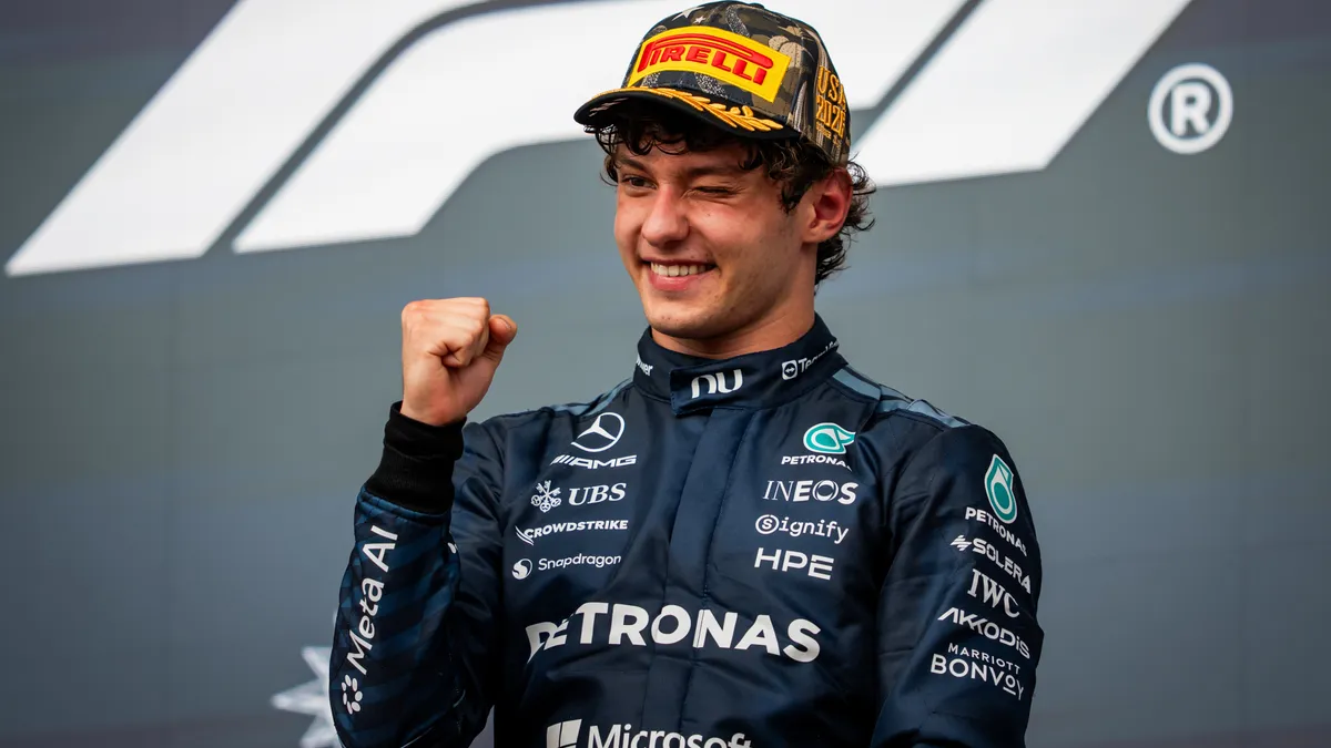 Hermanos Rodriguez pistinde yarışan Formula 1 araçları ve Kimi Antonelli