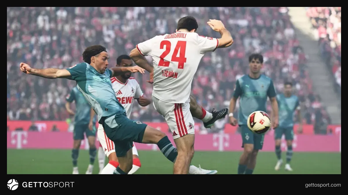 Köln komandası oyun zamanı qələbə sevincində