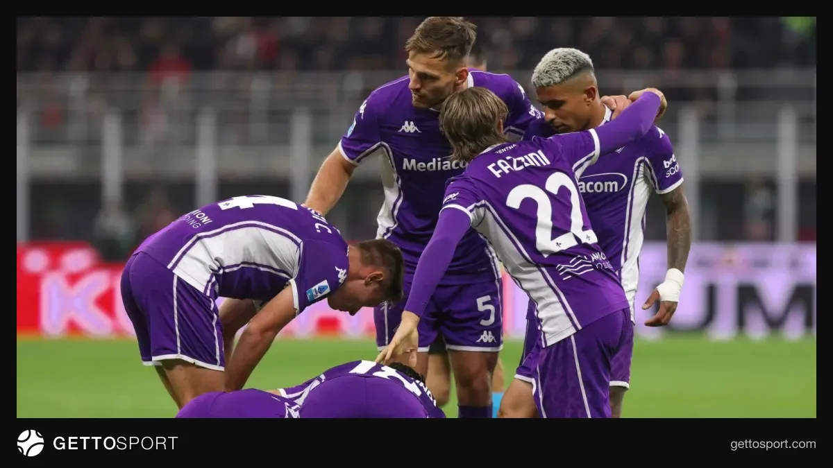 Komo oyunçuları Fiorentina rəqiblərinə qarşı bayram edirlər