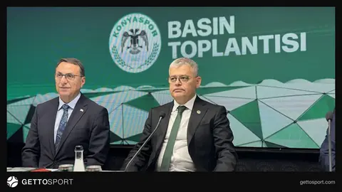 Konyaspor Başkanı Atiker basın toplantısında konuşurken