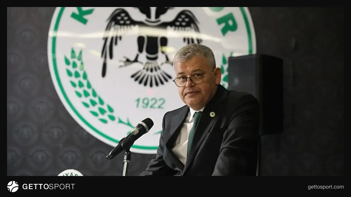 Ömer Atiker basın açıklaması yaparken